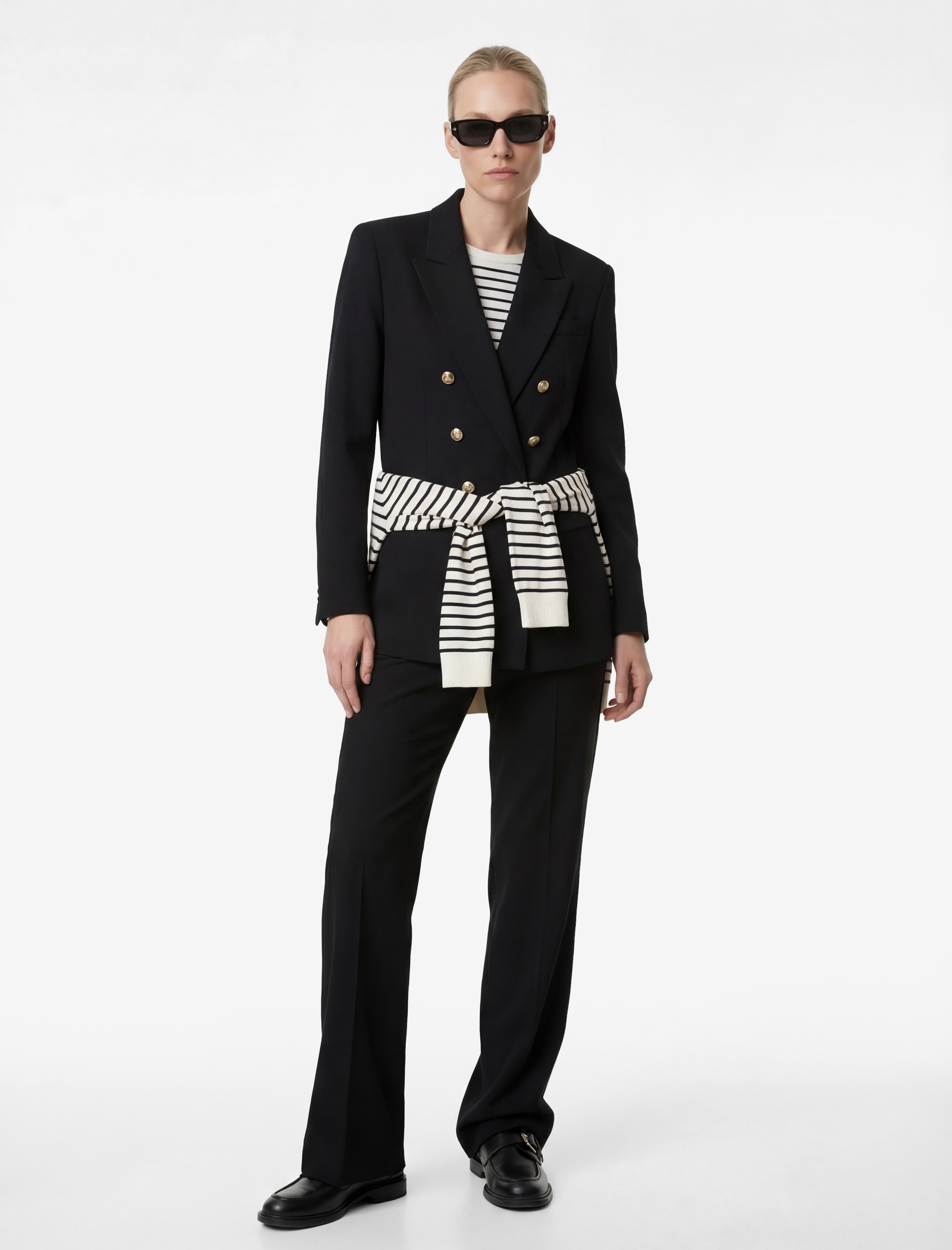   Uzun Kollu Düğmeli Cep Detaylı Kruvaze Yaka Blazer Ceket