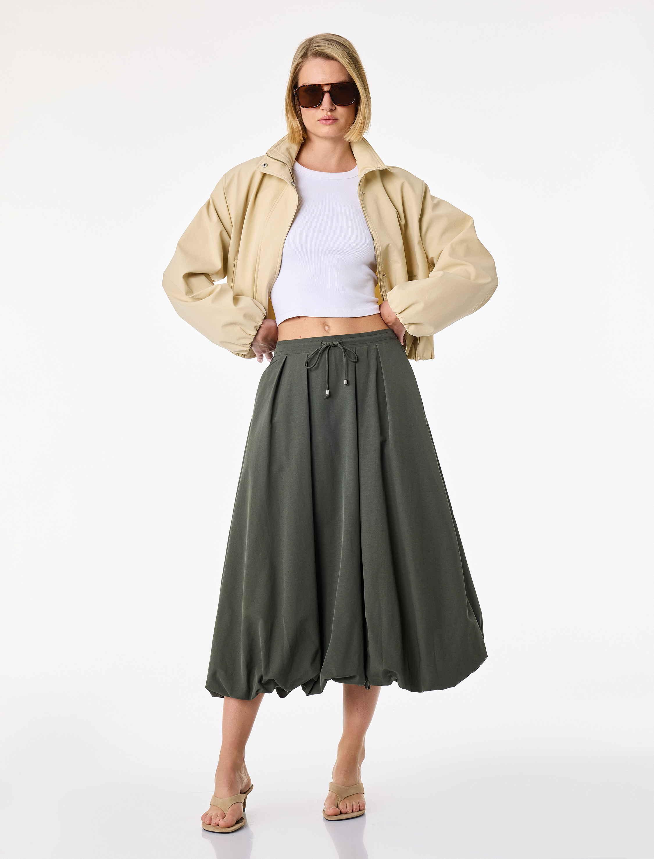   Beli Bağcıklı Paraşüt Kumaş Cepli Midi Balon Etek