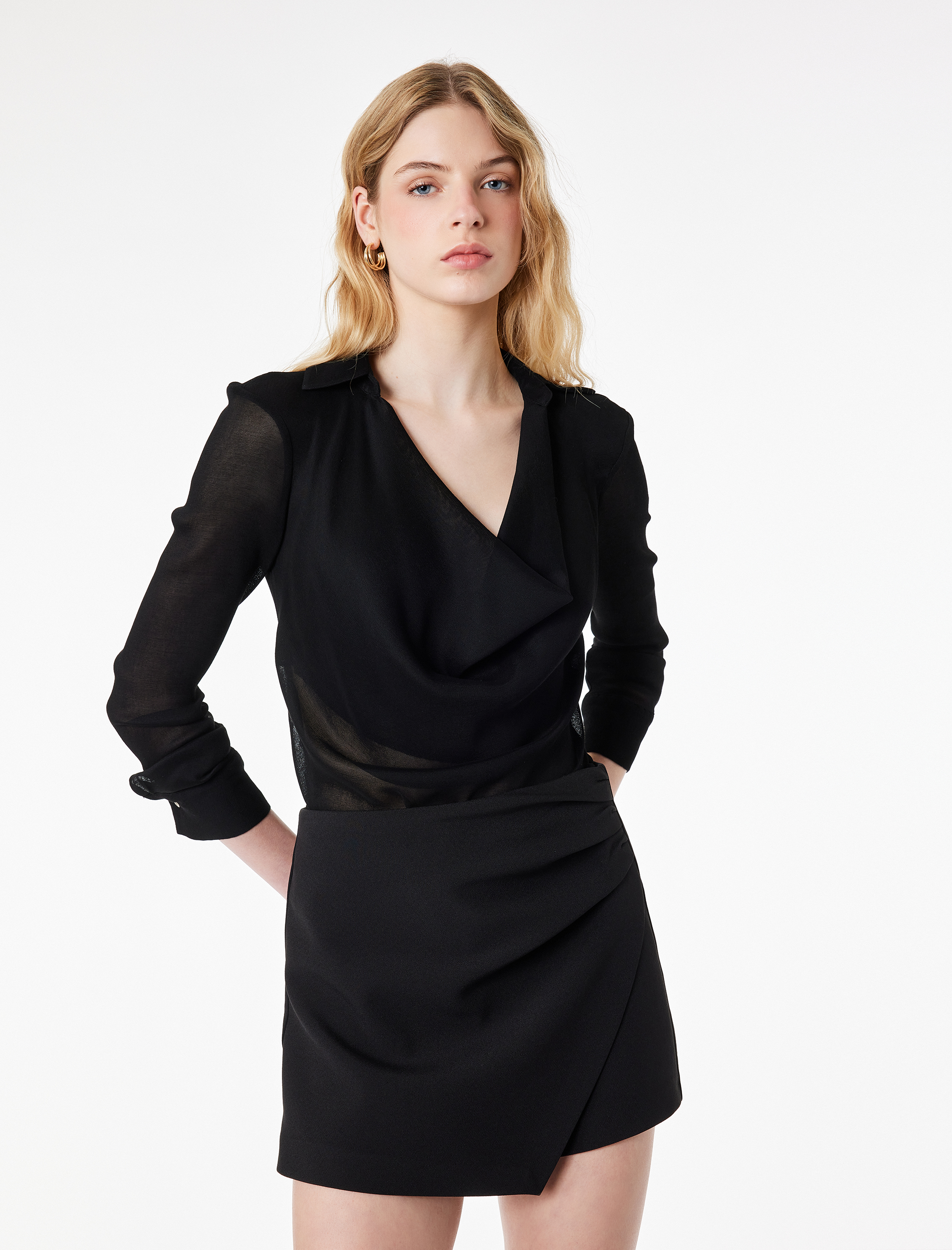   Drape Detaylı Mini Kruvaze Şort Etek