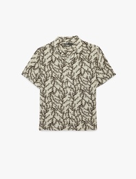 Regular Fit Kısa Kollu Devrik Yaka Desenli Gömlek