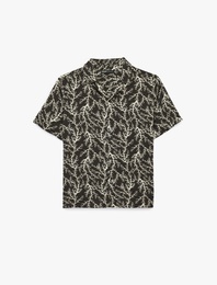 Regular Fit Kısa Kollu Devrik Yaka Desenli Gömlek