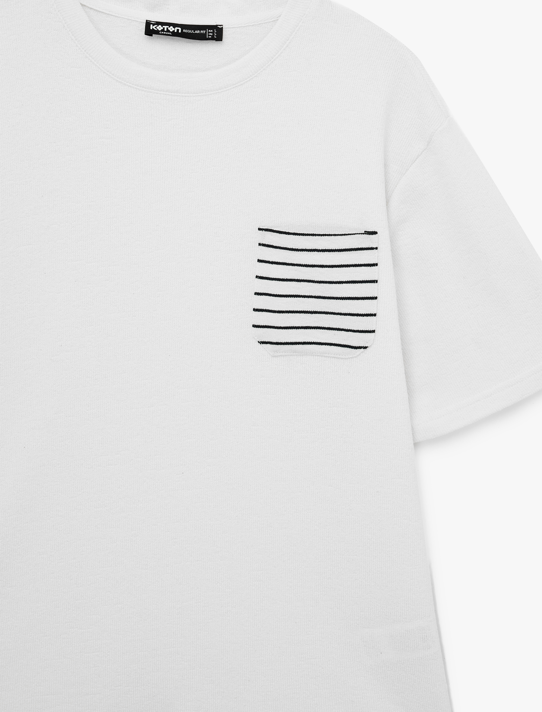   Regular Fit Çizgili Cep Detaylı Kısa Kollu Bisiklet Yaka Tişört