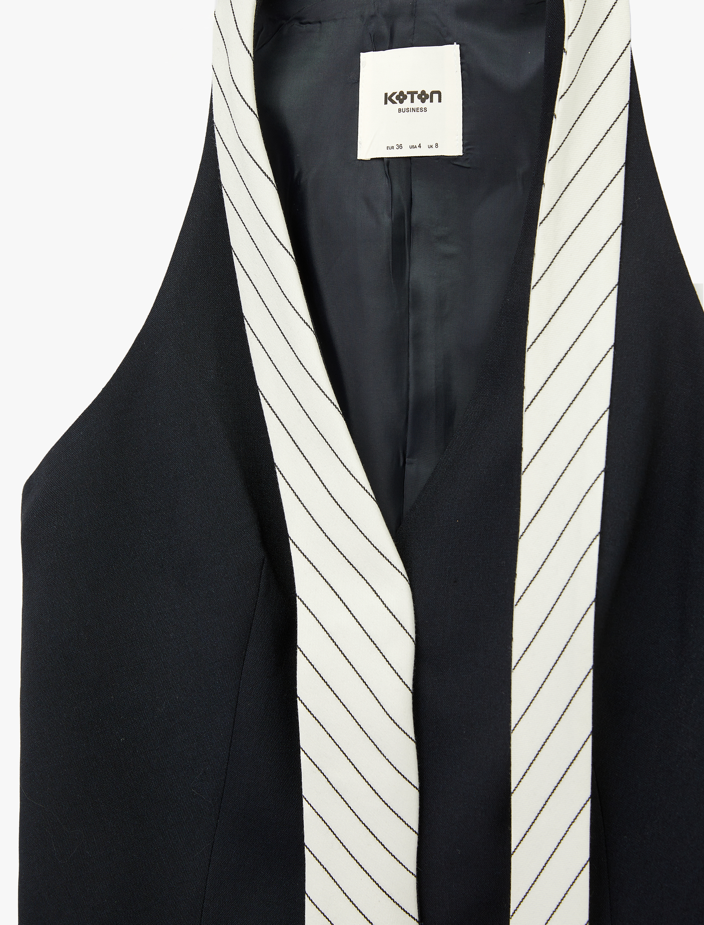   Kravat Detaylı Kolsuz V Yaka Viskon Karışımlı Blazer Yelek