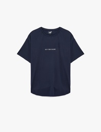 Rahat Kalıp Kısa Kollu Bisiklet Yaka Baskılı Spor Tişört