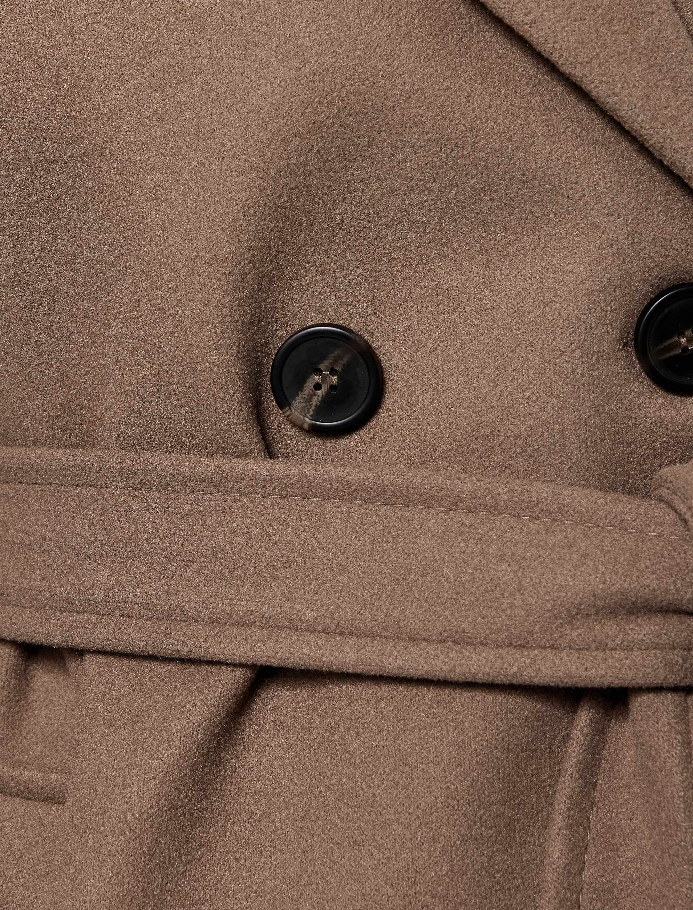   Uzun Kollu Cepli Düğmeli Kemerli Kruvaze Kaşe Kaban