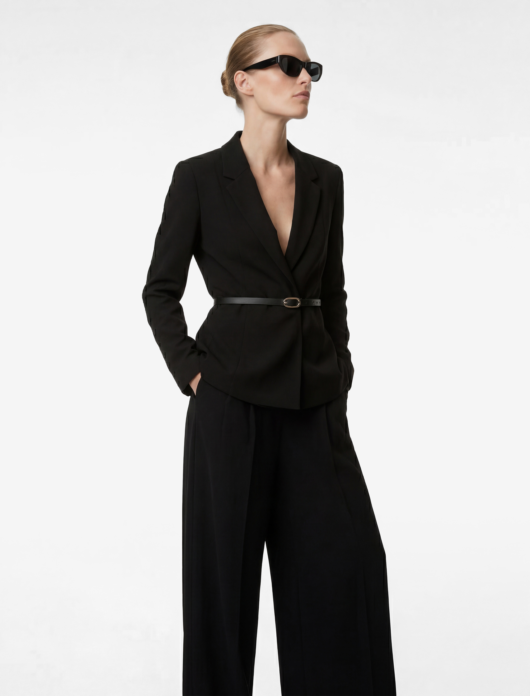   Kemer Detaylı Uzun Kollu Peplum Kruvaze Yaka Blazer Ceket