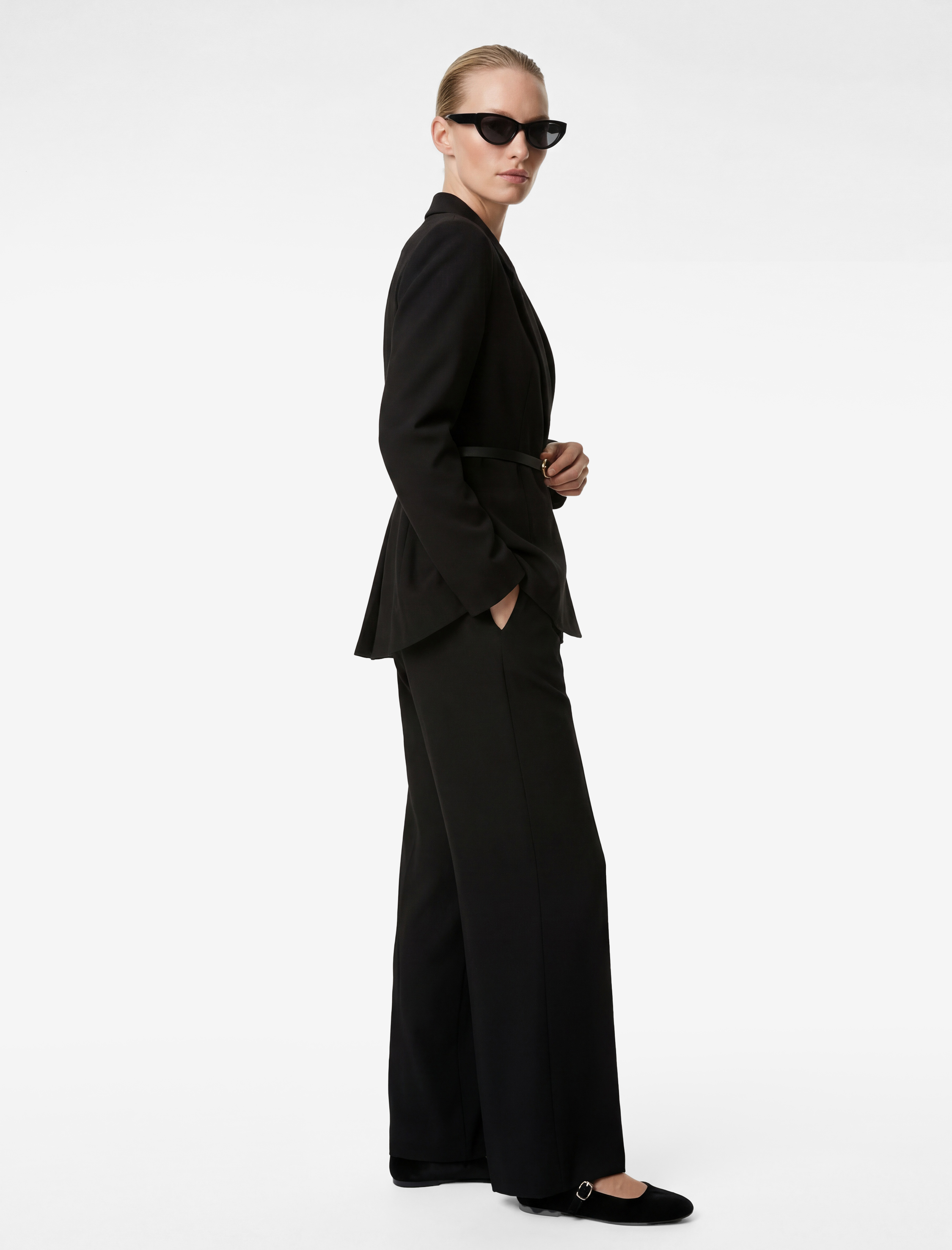   Kemer Detaylı Uzun Kollu Peplum Kruvaze Yaka Blazer Ceket