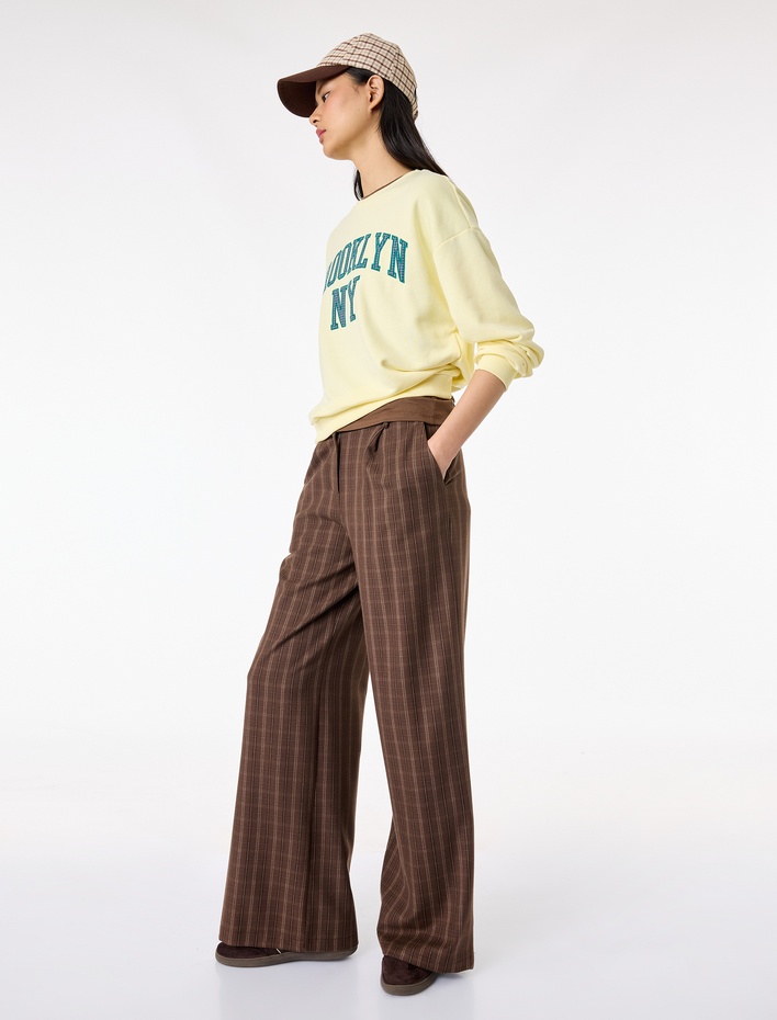  Uzun Kollu Bisiklet Yaka Nakışlı Oversize Sweatshirt