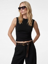 Krep Scuba Kumaş Slim Fit Bisiklet Yaka Kolsuz Drape Detaylı Bluz