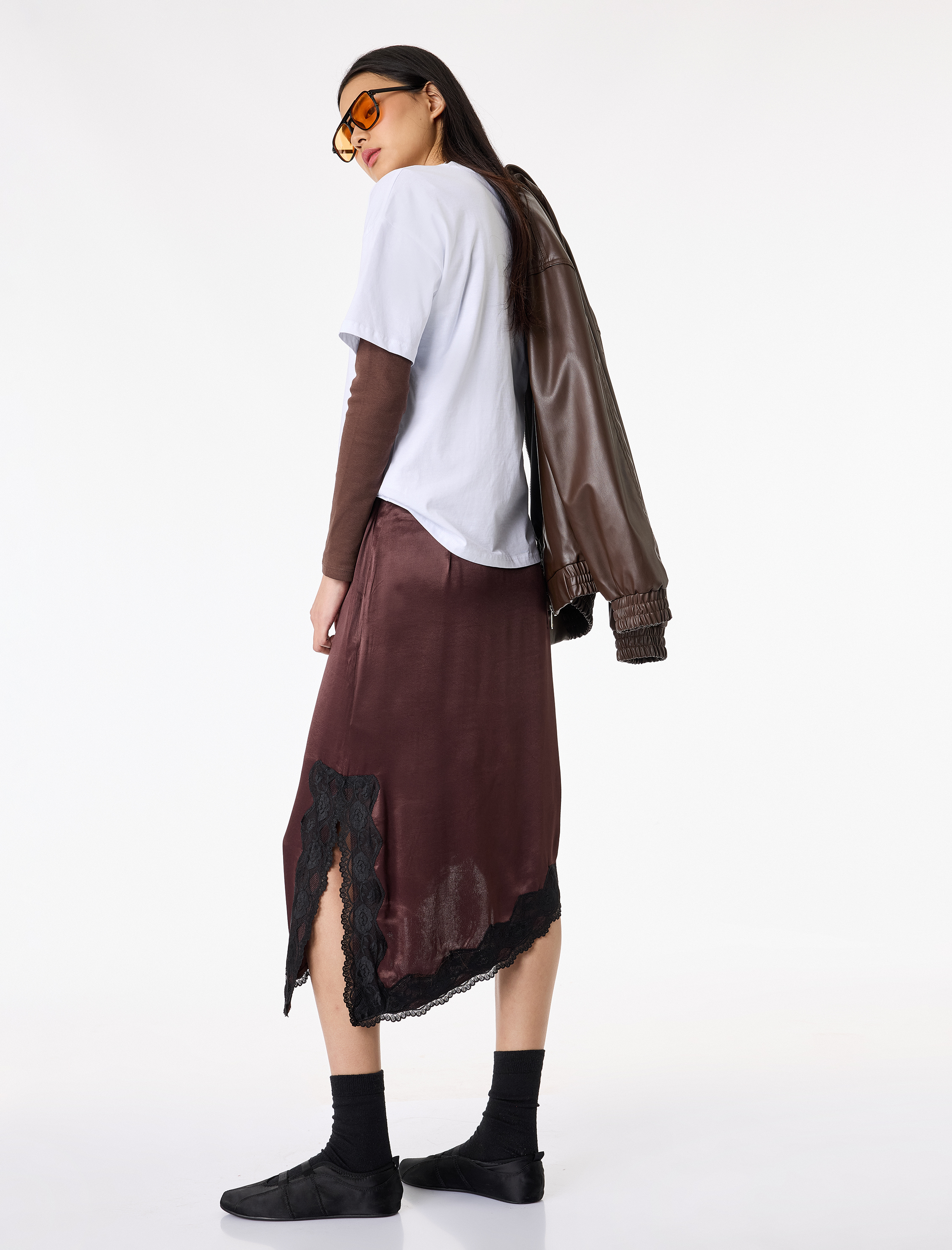   Asimetrik Slim Fit Dantel Detaylı Saten Midi Etek