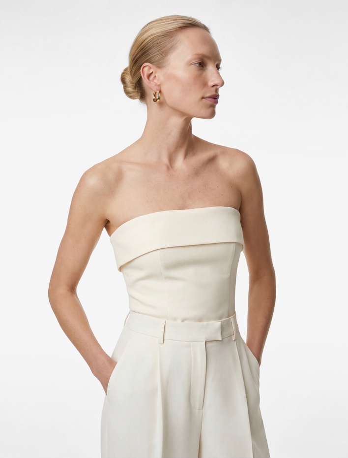  Straplez Yaka Kolsuz Katlı Bluz