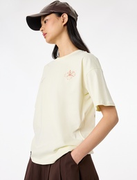 Rahat Kalıp Kısa Kollu Bisiklet Yaka Pamuklu Baskılı Tişört