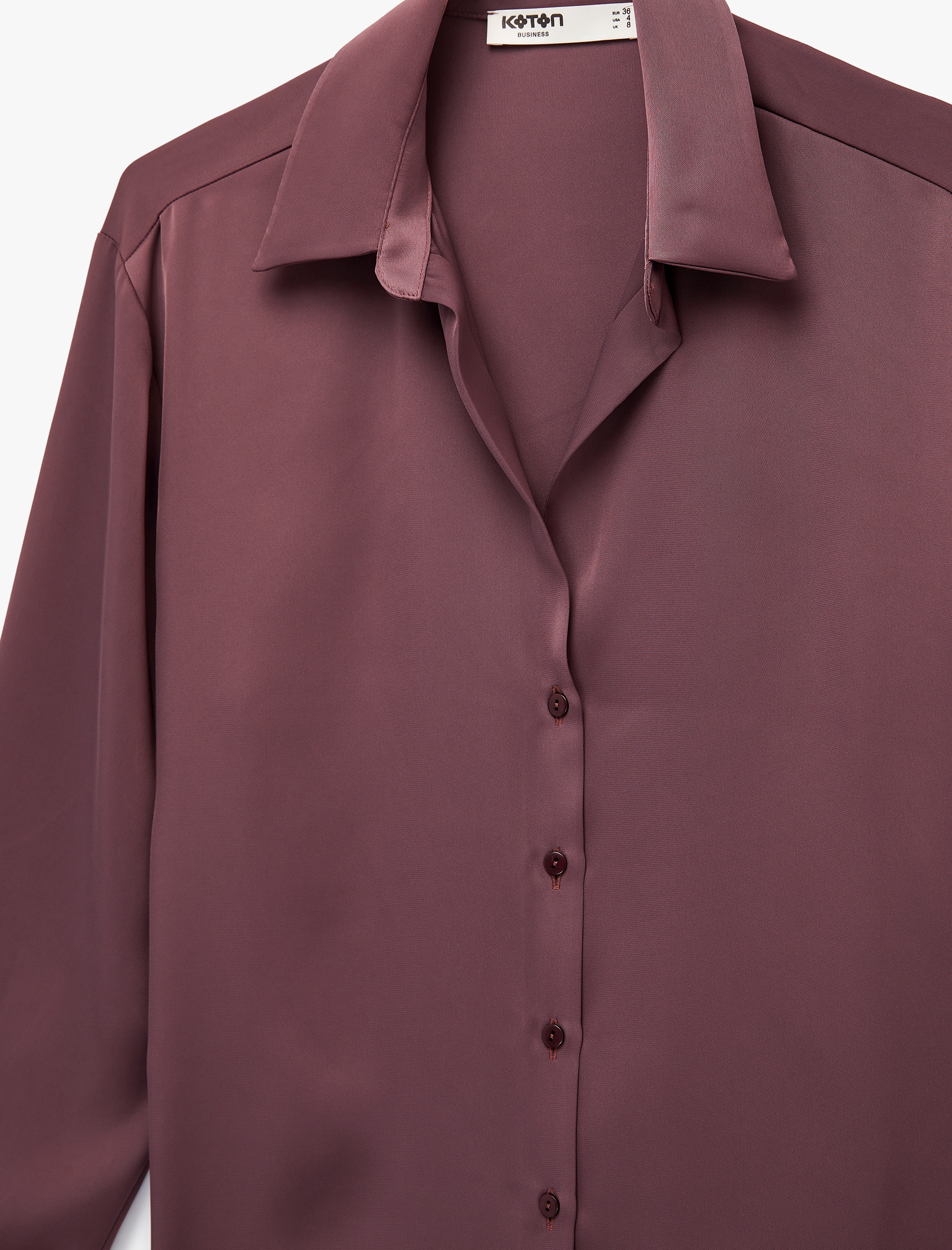   Klasik Yaka Uzun Kollu Rahat Kalıp Düğmeli Saten Gömlek