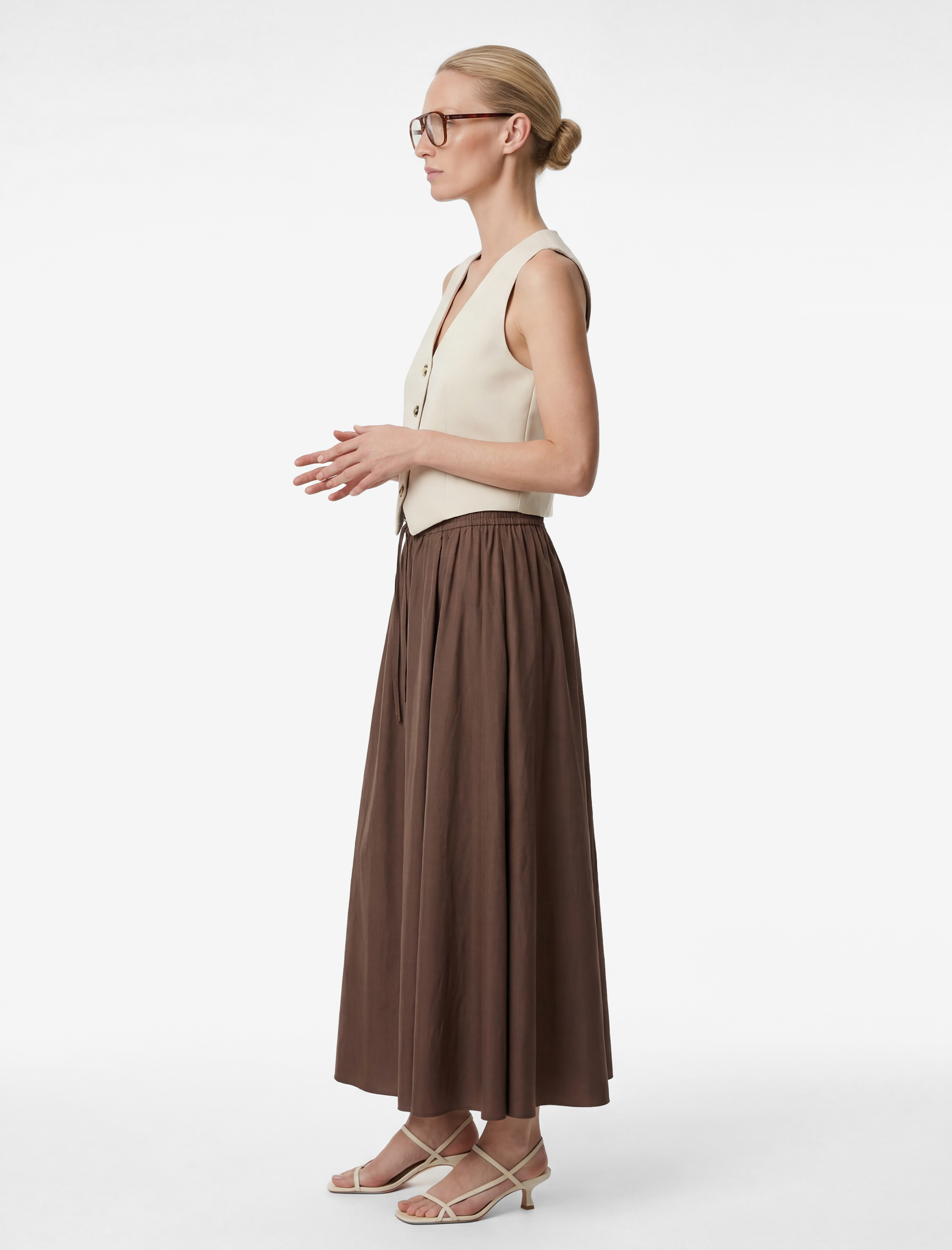   Beli Bağcıklı Kloş Uzun Saten Etek