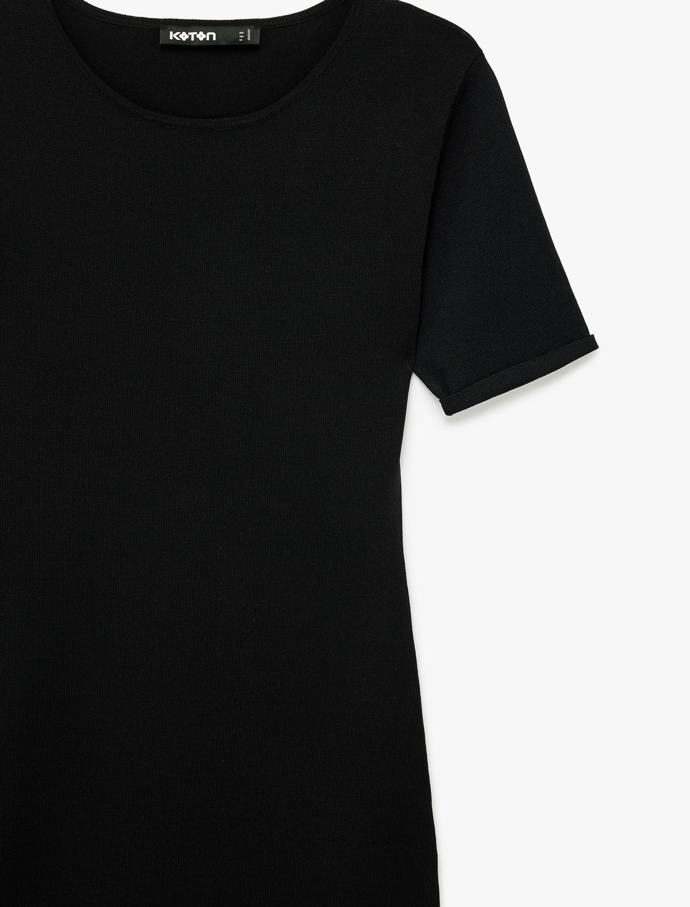   Kısa Kollu Yuvarlak Yaka Midi Boy İnce Triko Kalem Elbise