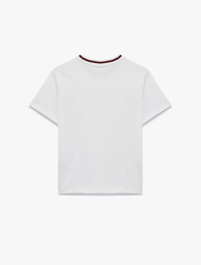  Biyeli Pamuklu Nakış Detaylı Kısa Kollu Bisiklet Yaka Tişört