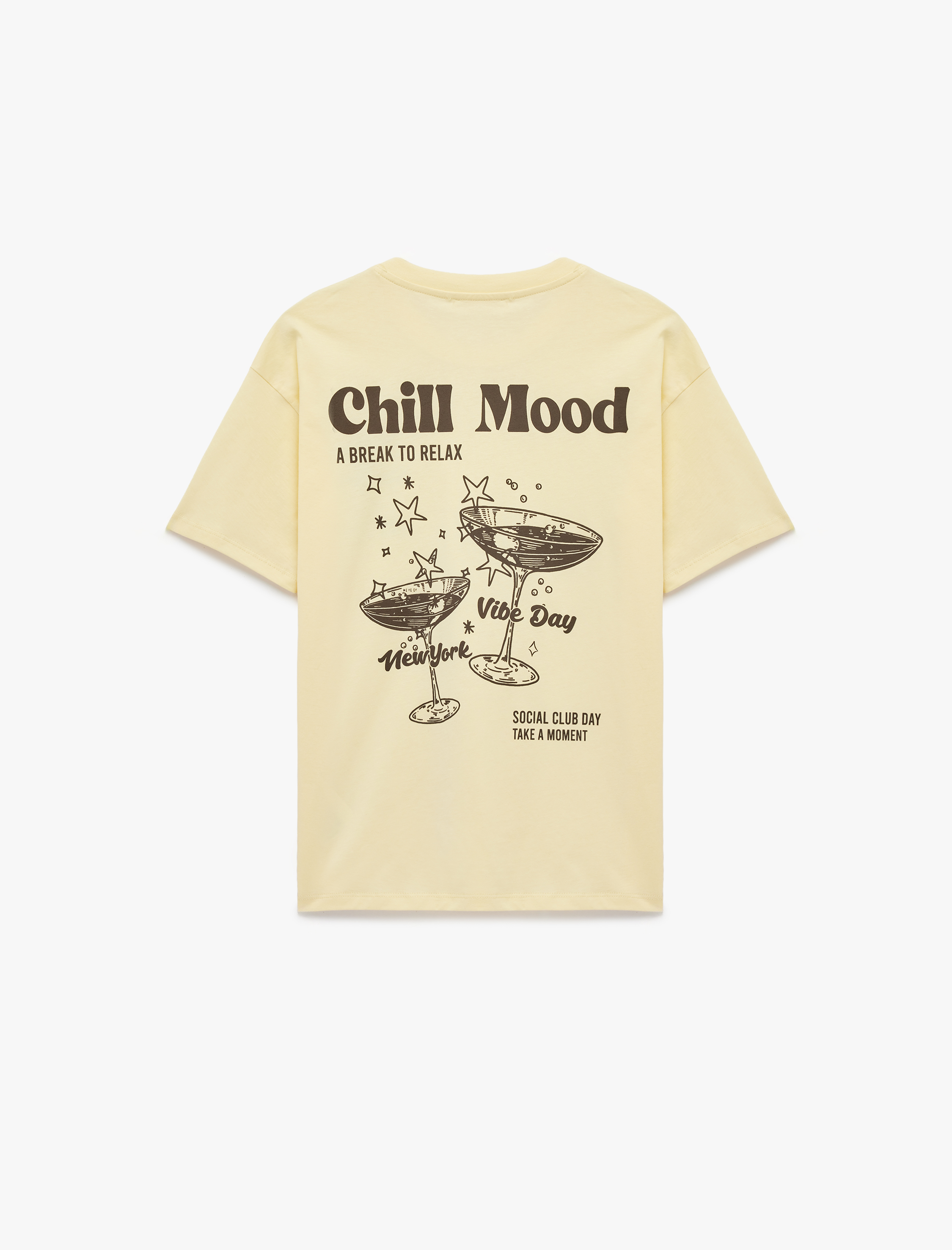   Rahat Kalıp Kısa Kollu Bisiklet Yaka Pamuklu Arkası Baskılı Tişört