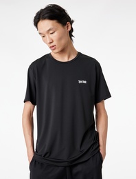 Rahat Kalıp Kısa Kollu Bisiklet Yaka Arkası Baskılı Spor Tişört