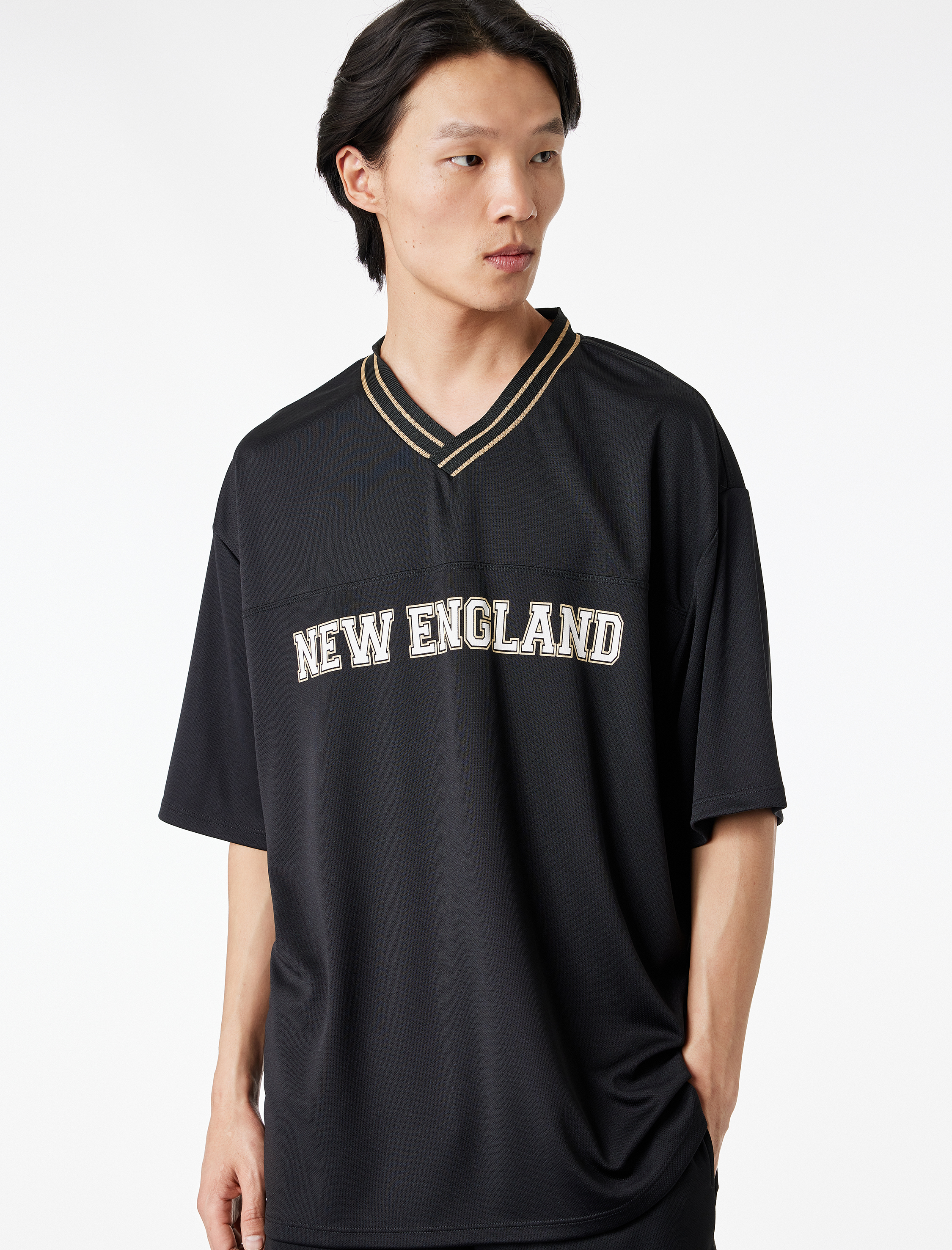   Kısa Kollu V Yaka Baskılı Oversize Spor Tişört