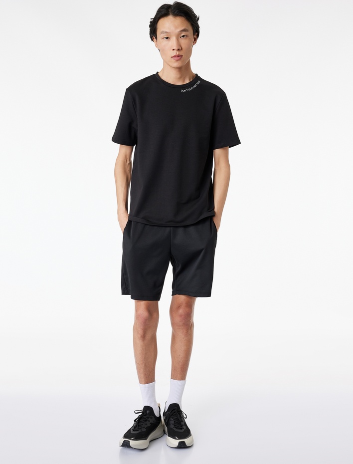  Regular Fit Kısa Kollu Bisiklet Yaka Baskılı Spor Tişört