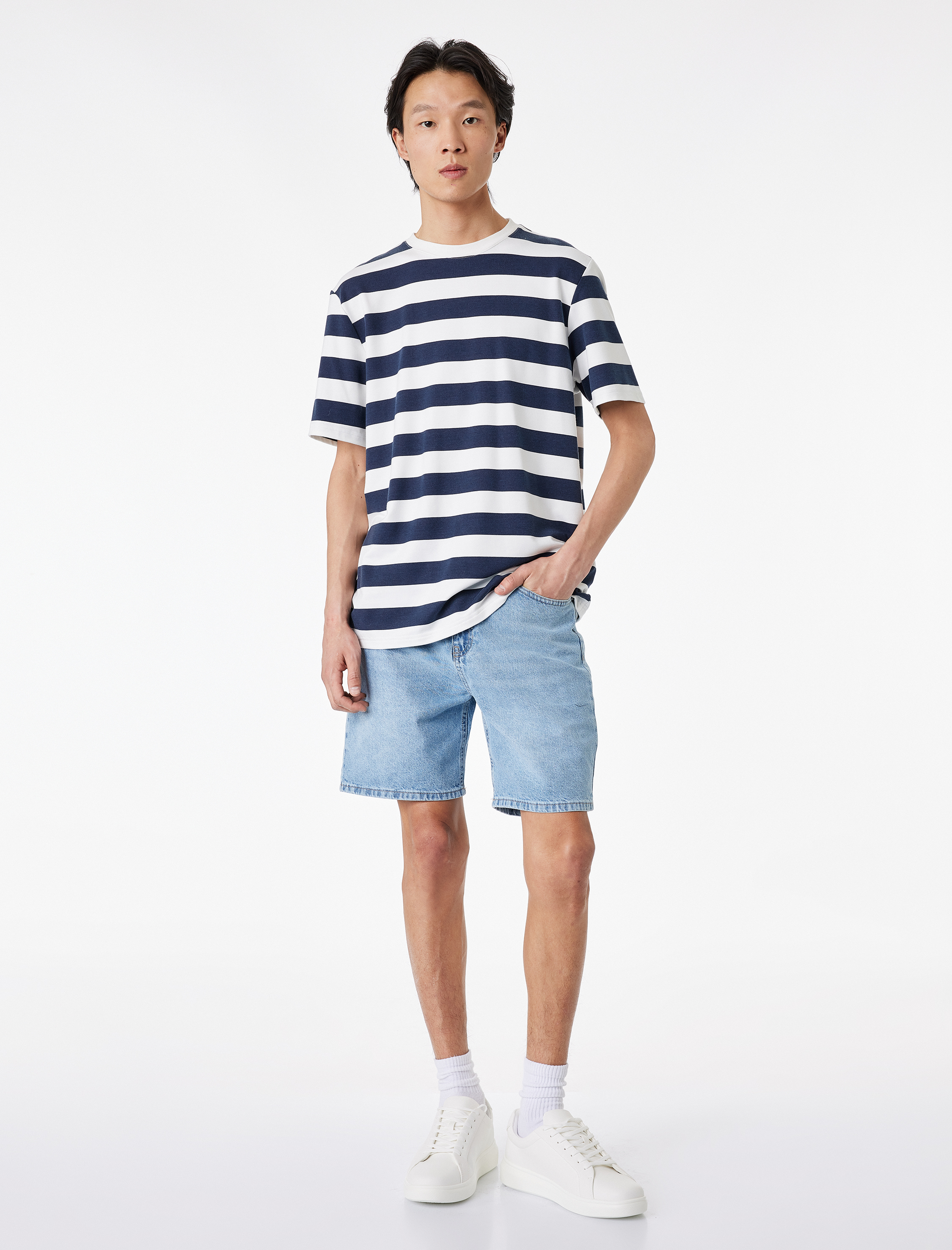   Rahat Kalıp Pamuklu Bermuda Jean Şort