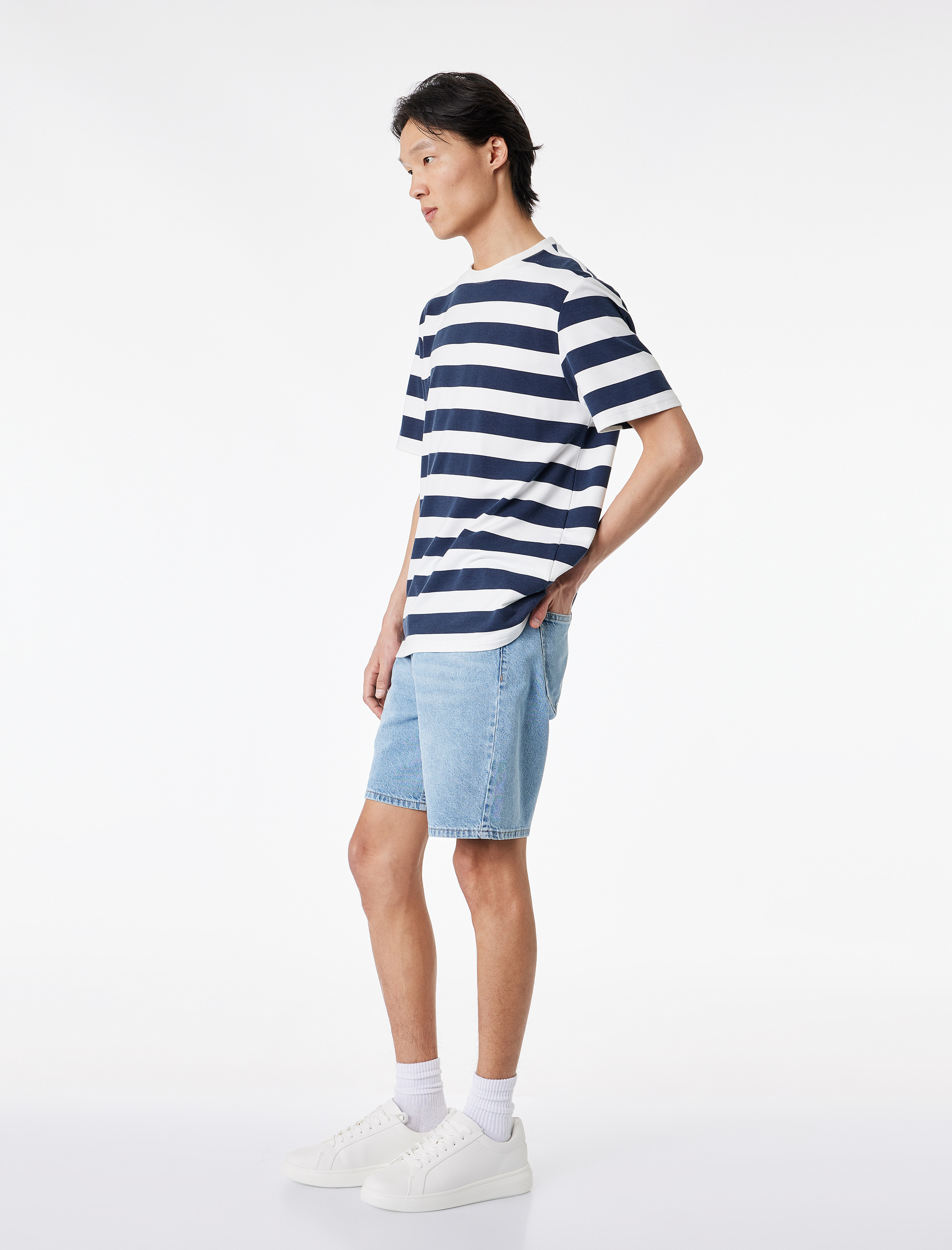   Rahat Kalıp Pamuklu Bermuda Jean Şort