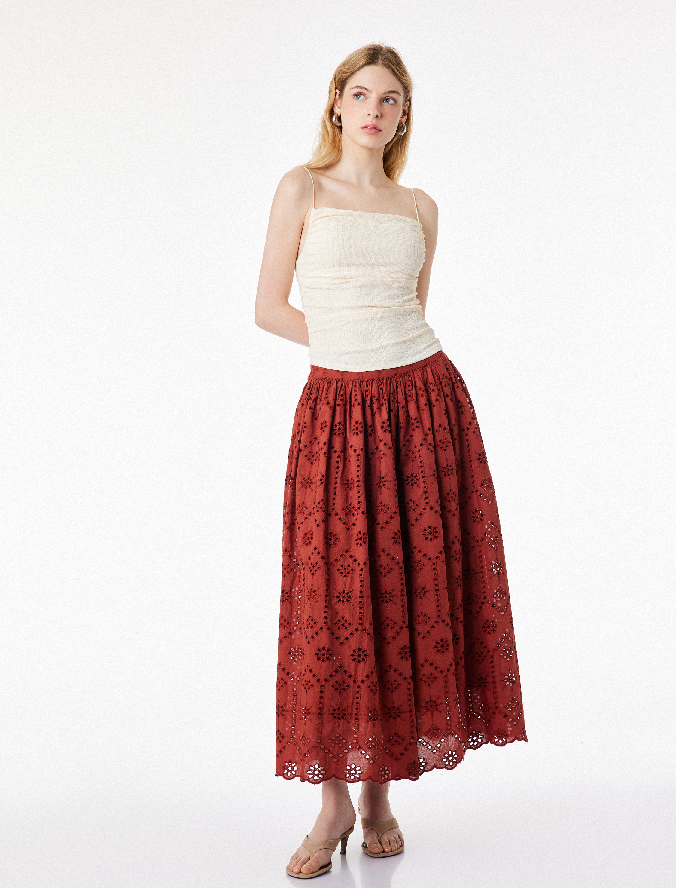   Pamuklu Çan Kesim Brodeli Midi Etek