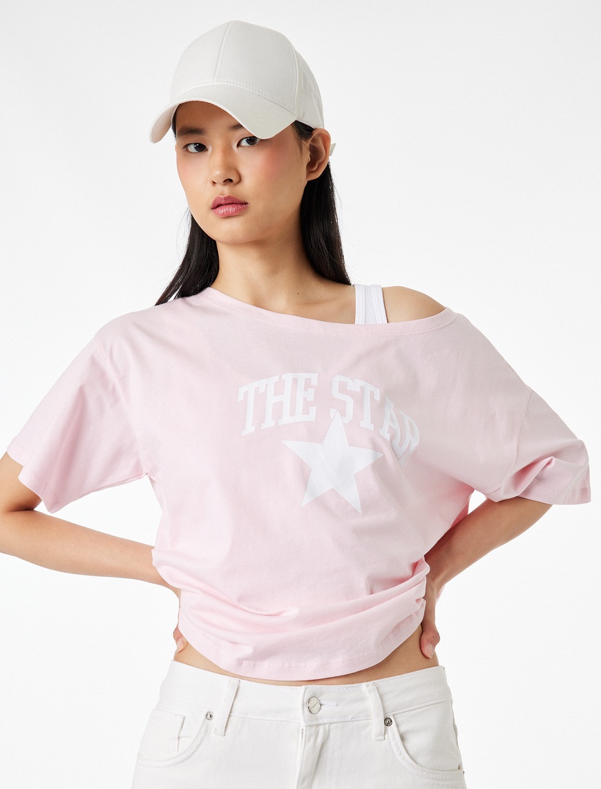Koton Kadın Rahat Kalıp Omzu Açık Kısa Kollu Baskılı T-Shirt
