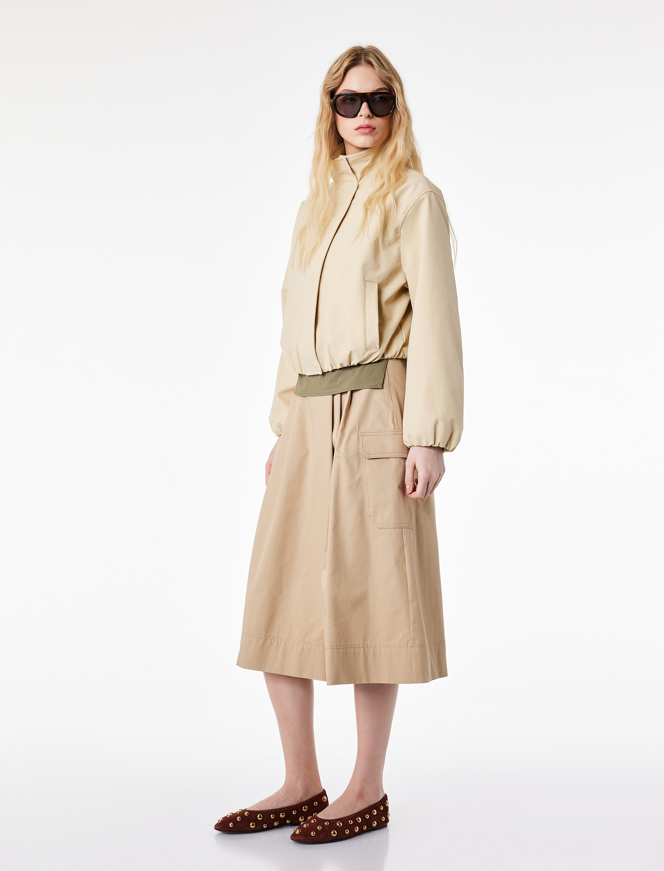 Kargo Cep Detaylı Pileli Gabardin Geniş Paça Bermuda Pantolon Şort - Görsel 2