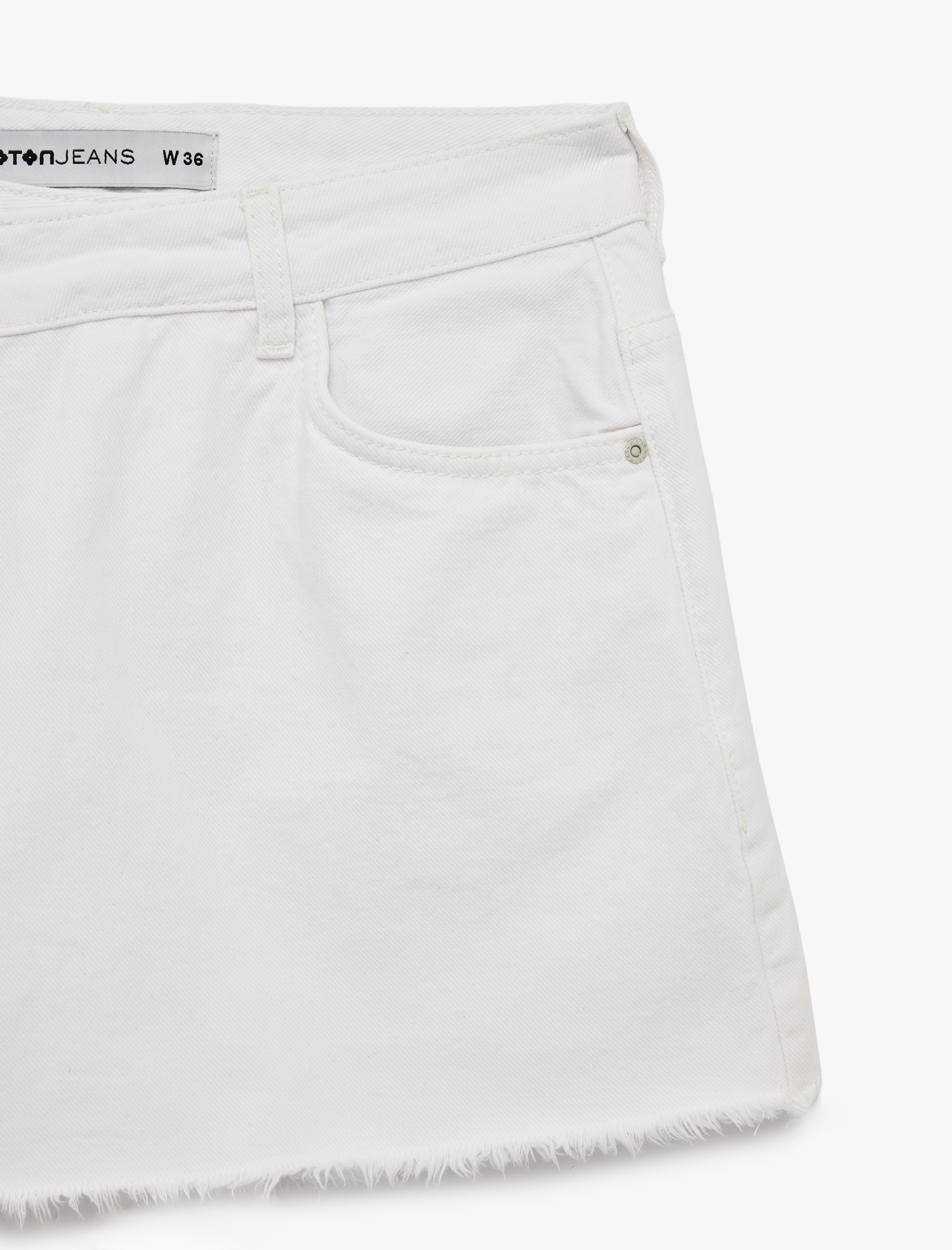   Asimetrik Kesim Düğmeli Rahat Kalıp Pamuklu Denim Mini Şort Etek