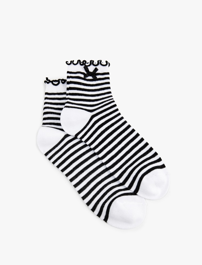Kadın Çizgili Fırfırlı Fiyonklu Soket Çorap