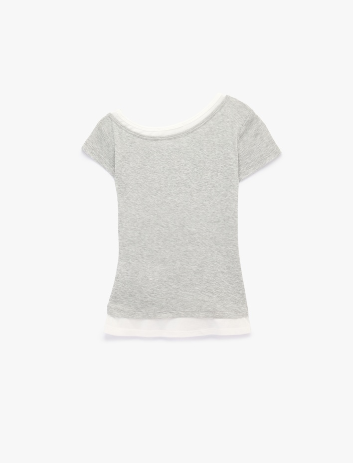  Slim Fit Kontrast Detaylı Kısa Kollu Kayık Yaka Tişört