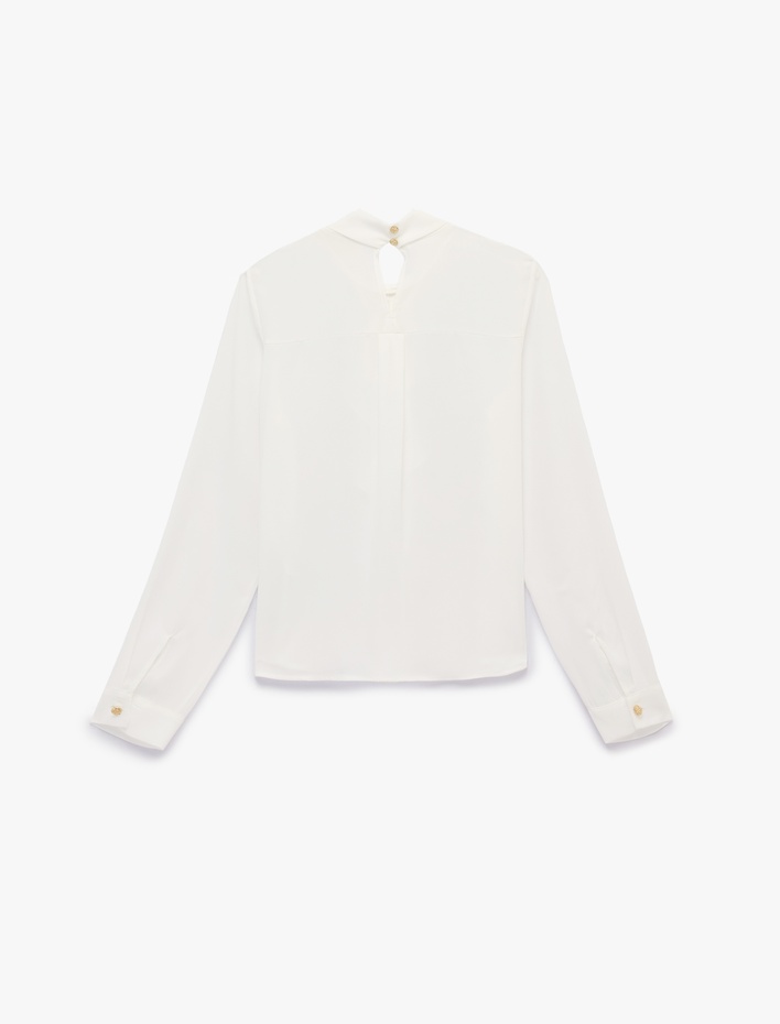  Fırfırlı Yaka Arkası Düğmeli Uzun Kollu Bluz