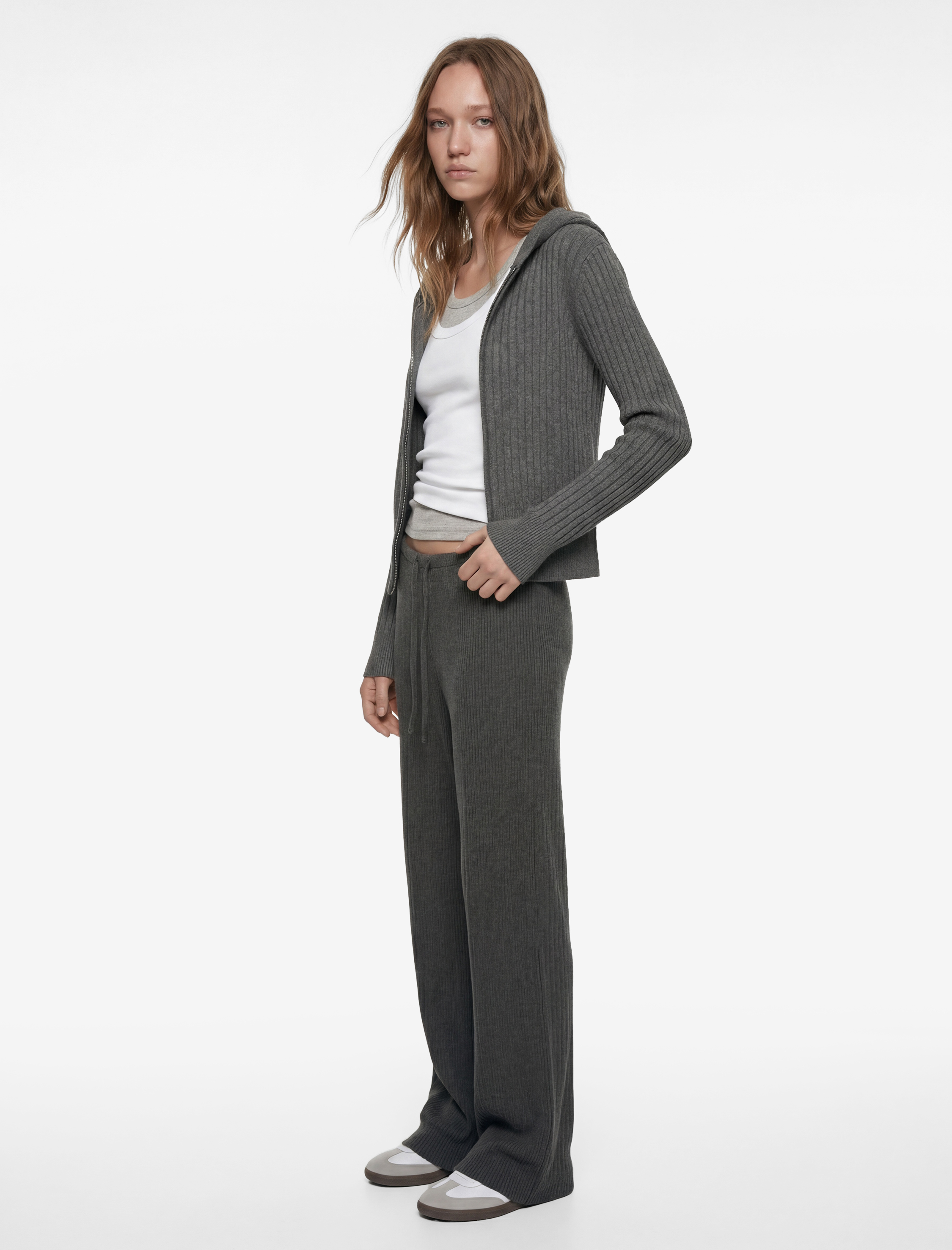   Fermuarlı Kapüşonlu Uzun Kollu Slim Fit Viskon Hırka