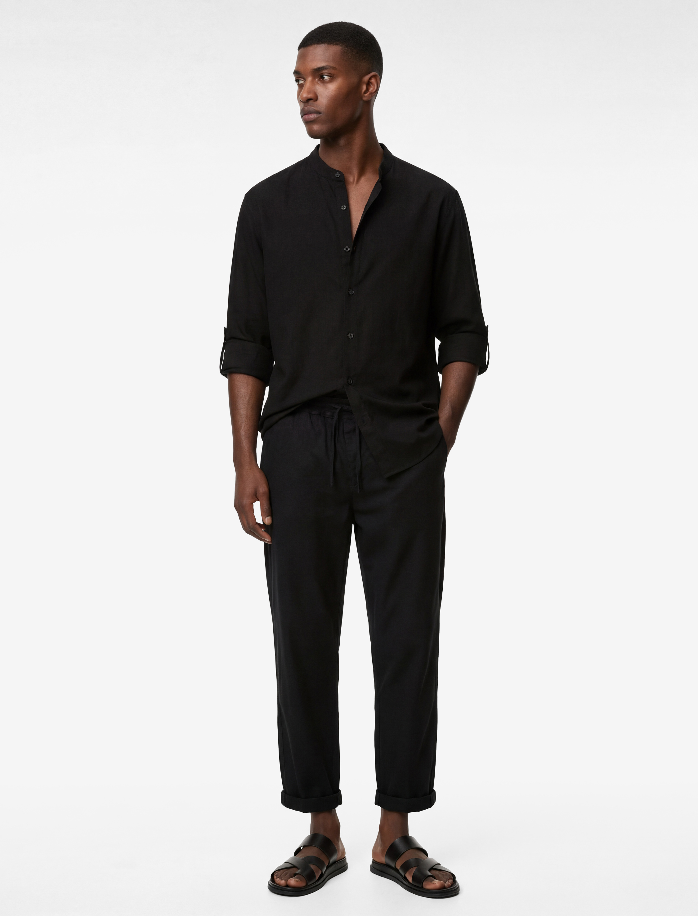   Pamuklu Regular Fit Düğme Detaylı Uzun Kollu Hakim Yaka Gömlek