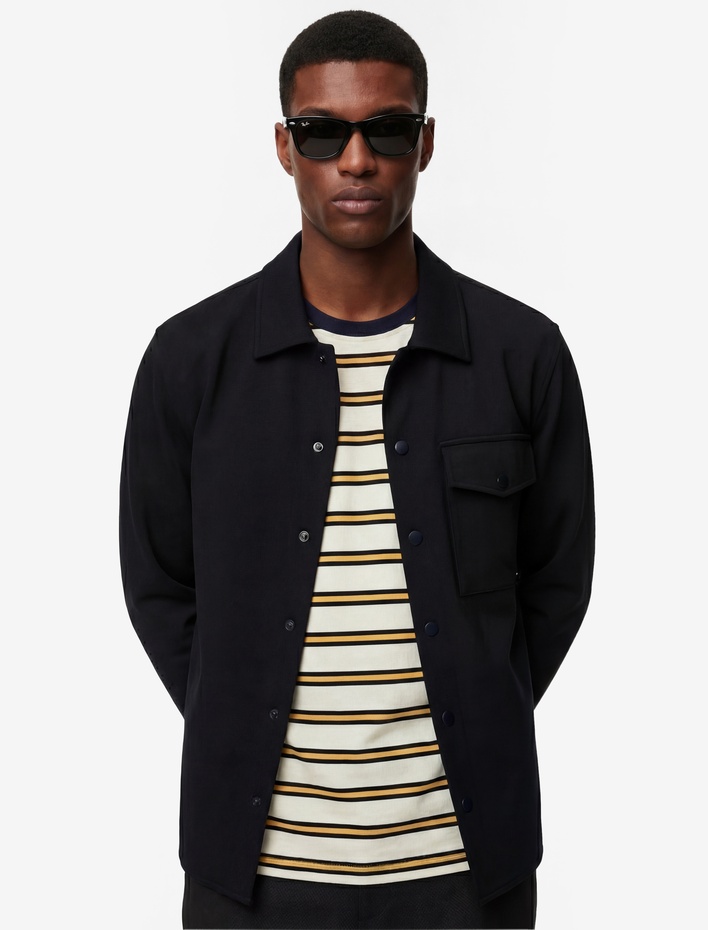  Regular Fit Viskon Karışımlı Kapaklı Cepli Klasik Yaka Uzun Kollu Gömlek