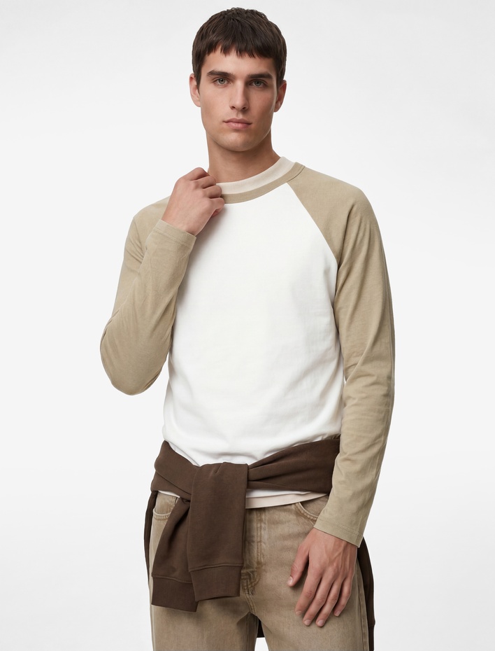  Regular Fit Pamuklu Bisiklet Yaka Renk Kontrastlı Reglan Uzun Kollu Tişört