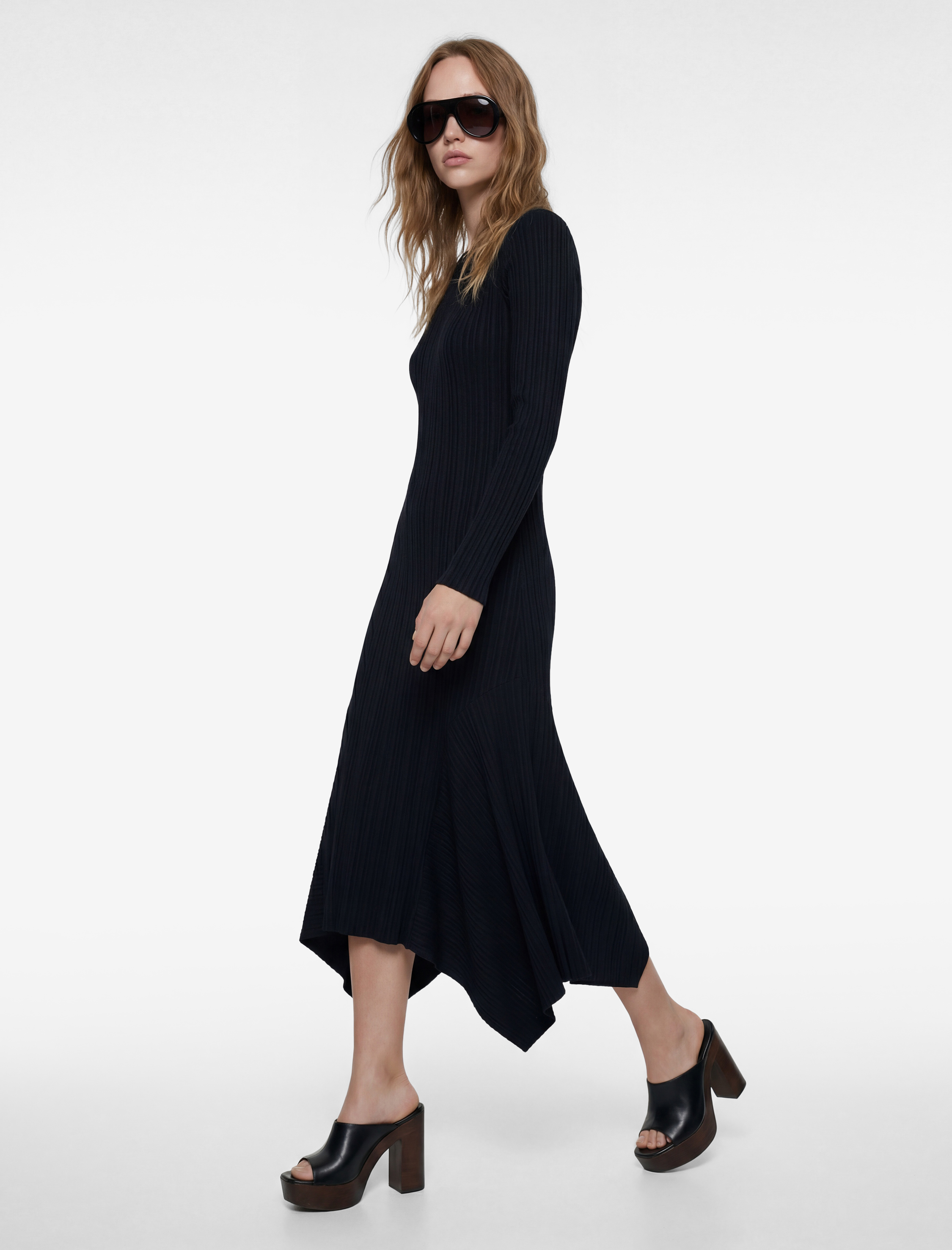 Rahat Kalıp Uzun Kollu Bisiklet Yaka Asimetrik Kesim Uzun Elbise