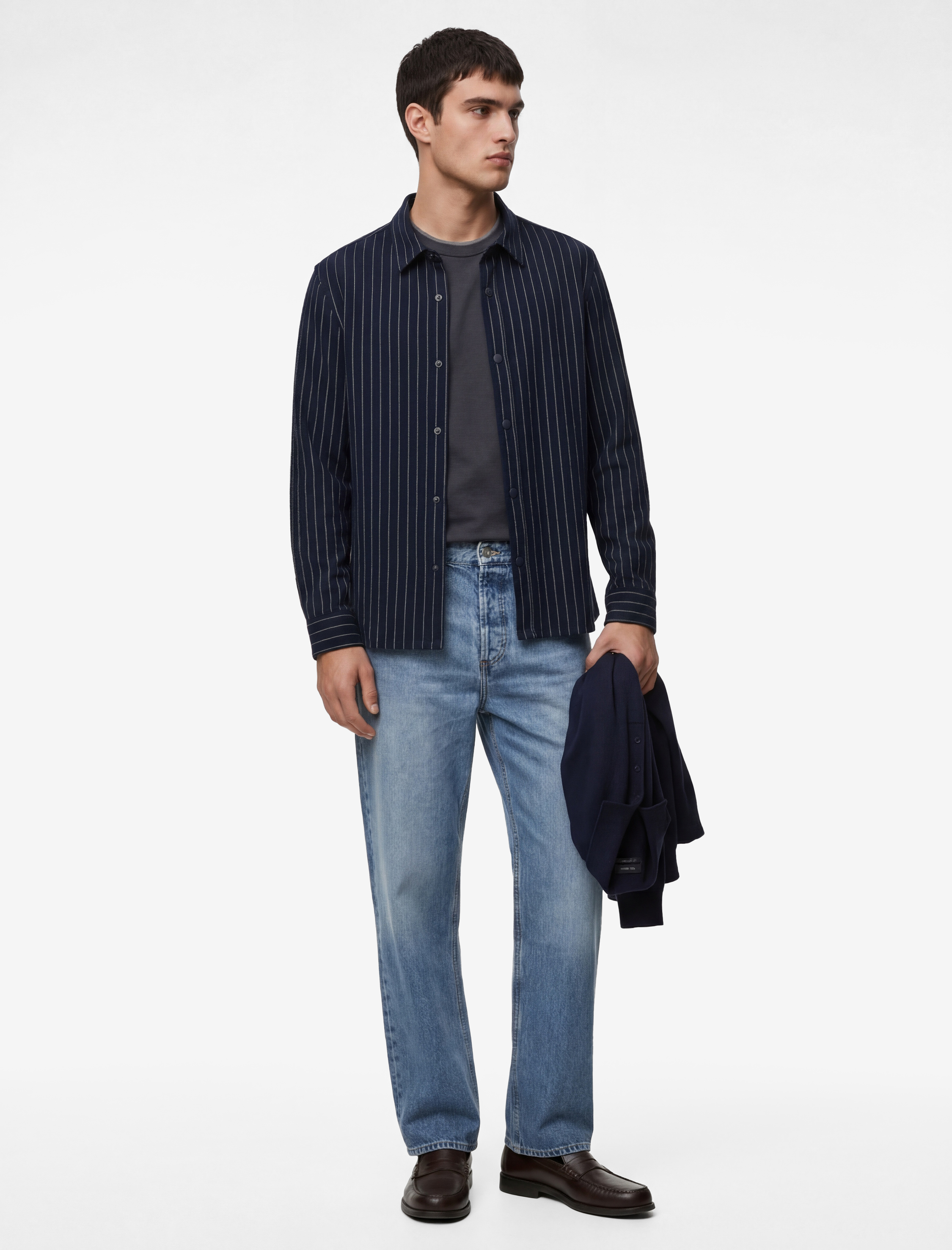 Regular Fit Viskon Karışımlı Çıtçıt Düğmeli Klasik Yaka Uzun Kollu Gömlek - Görsel 2