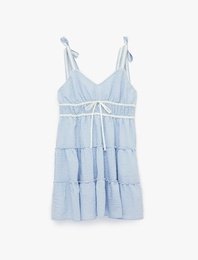 Kolsuz Bağcıklı V Yaka İp Askılı Katlı Pötikareli Mini Elbise