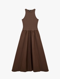 İki Farklı Kumaş Kullanımlı Pamuklu Bisiklet Yaka Kolsuz Uzun Elbise