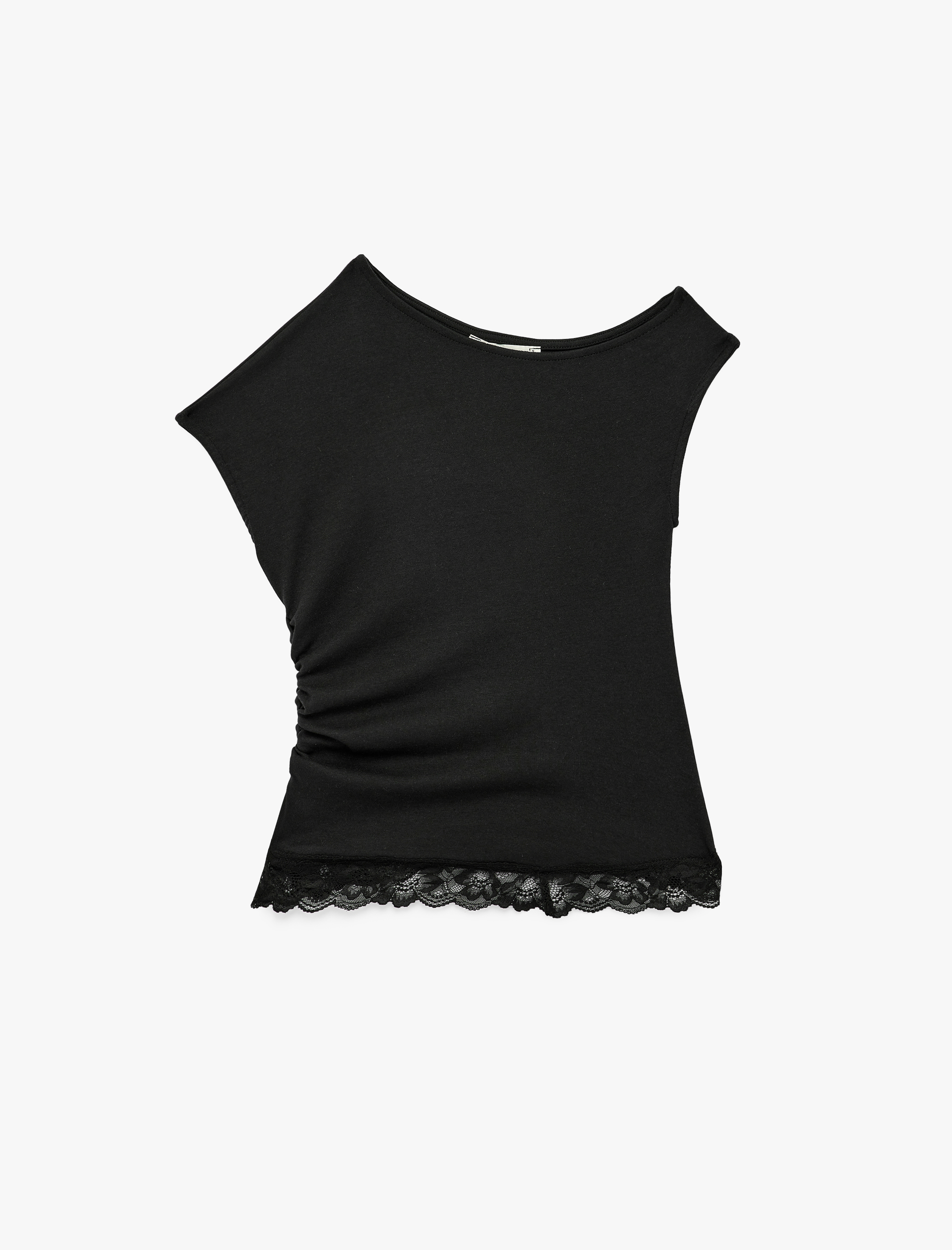   Dantel Detaylı Kısa Kollu Asimetrik Yaka Drapeli Omzu Açık Tişört