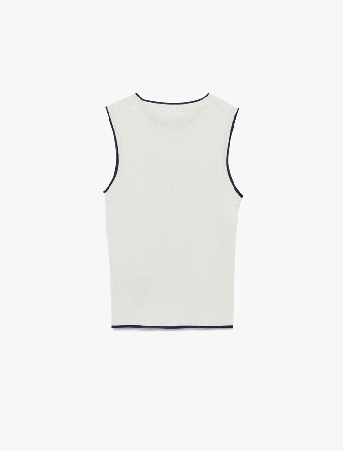  Kontrast Detaylı Bisiklet Yaka Kolsuz Triko Bluz