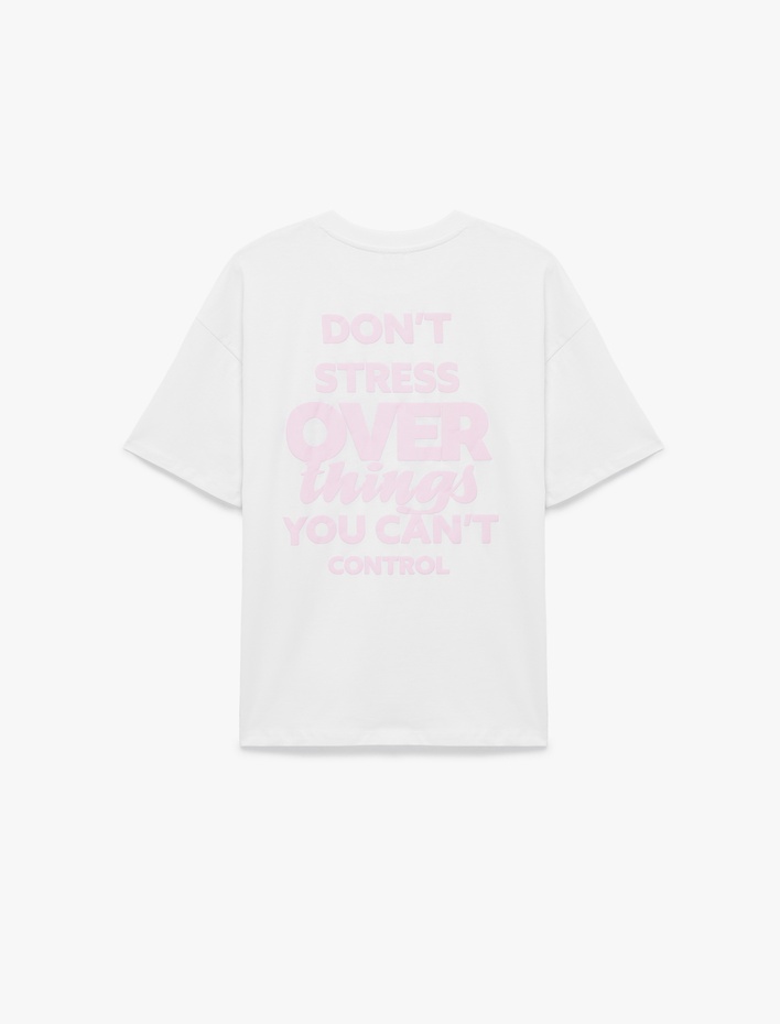  Rahat Kalıp Arkası Baskılı Kısa Kollu Bisiklet Yaka Pamuklu Tişört