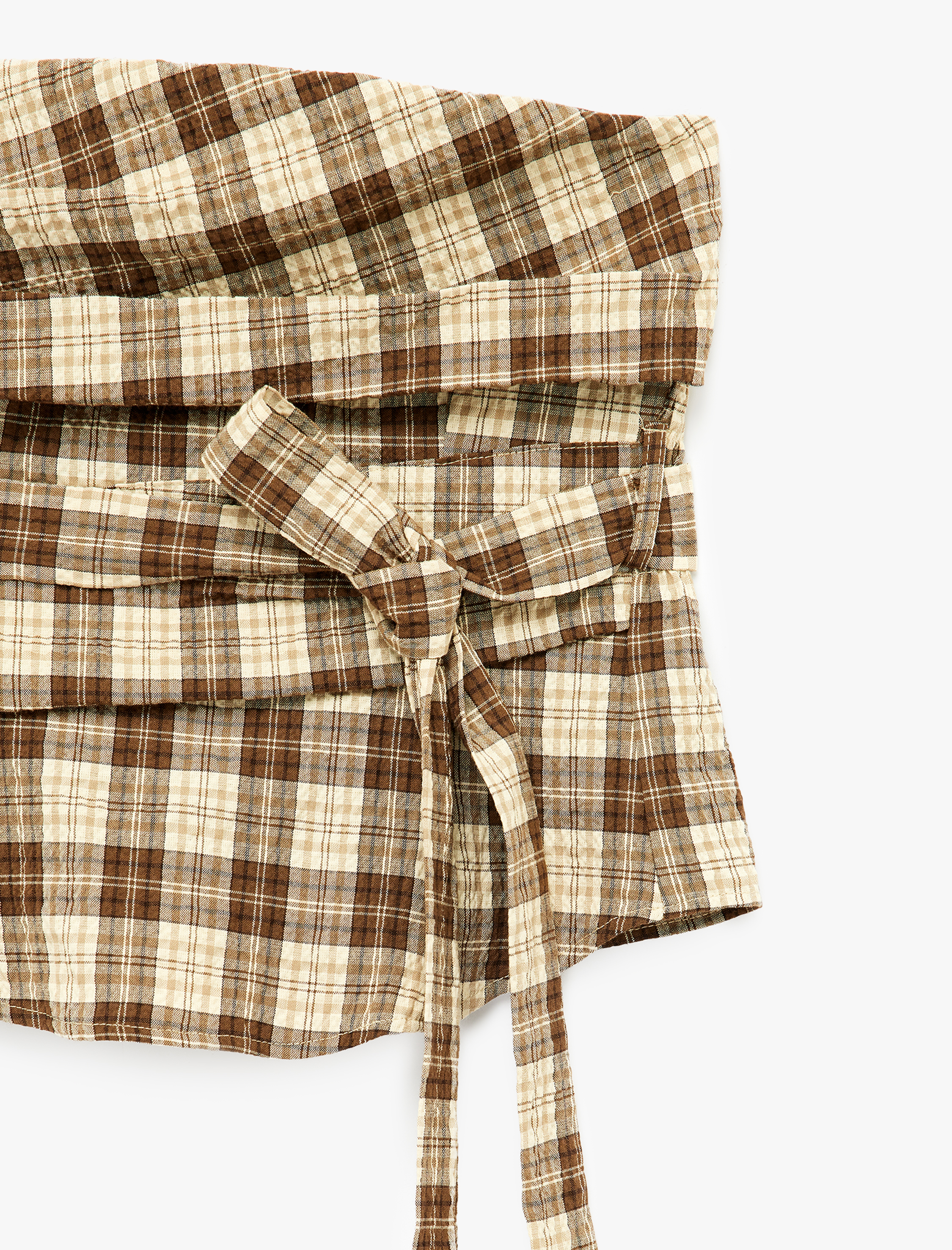   Slim Fit Arkası Gipeli Fiyonk Detaylı Ekose Straplez Crop Bluz