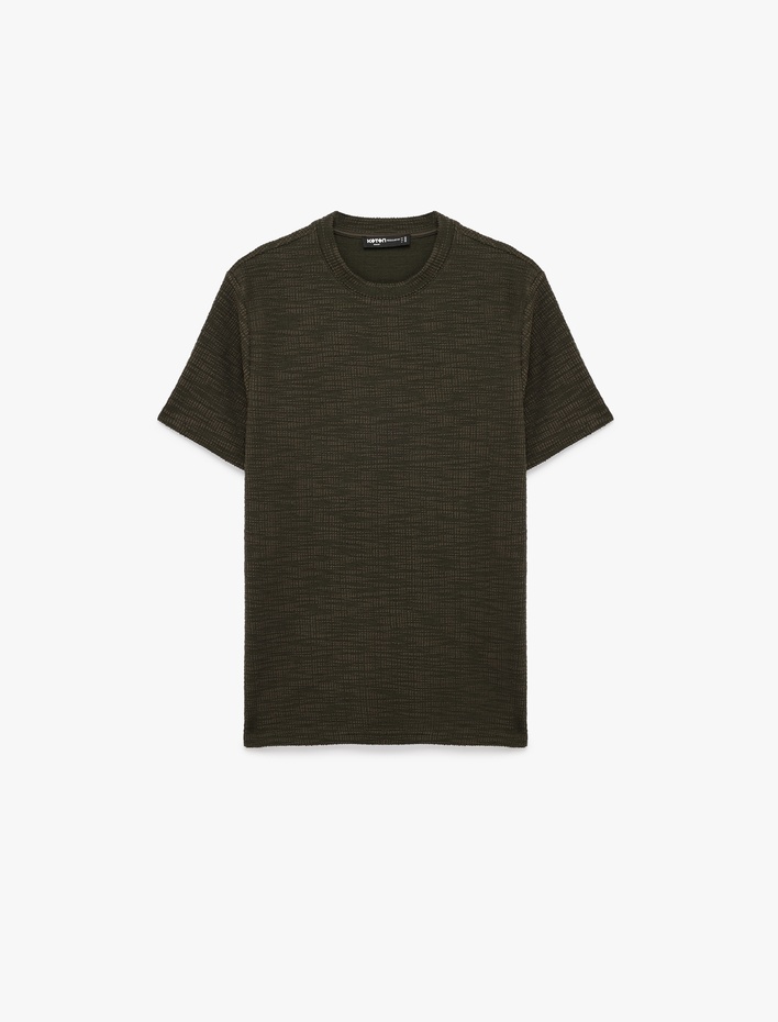  Regular Fit Kısa Kollu Dokulu Bisiklet Yaka Tişört