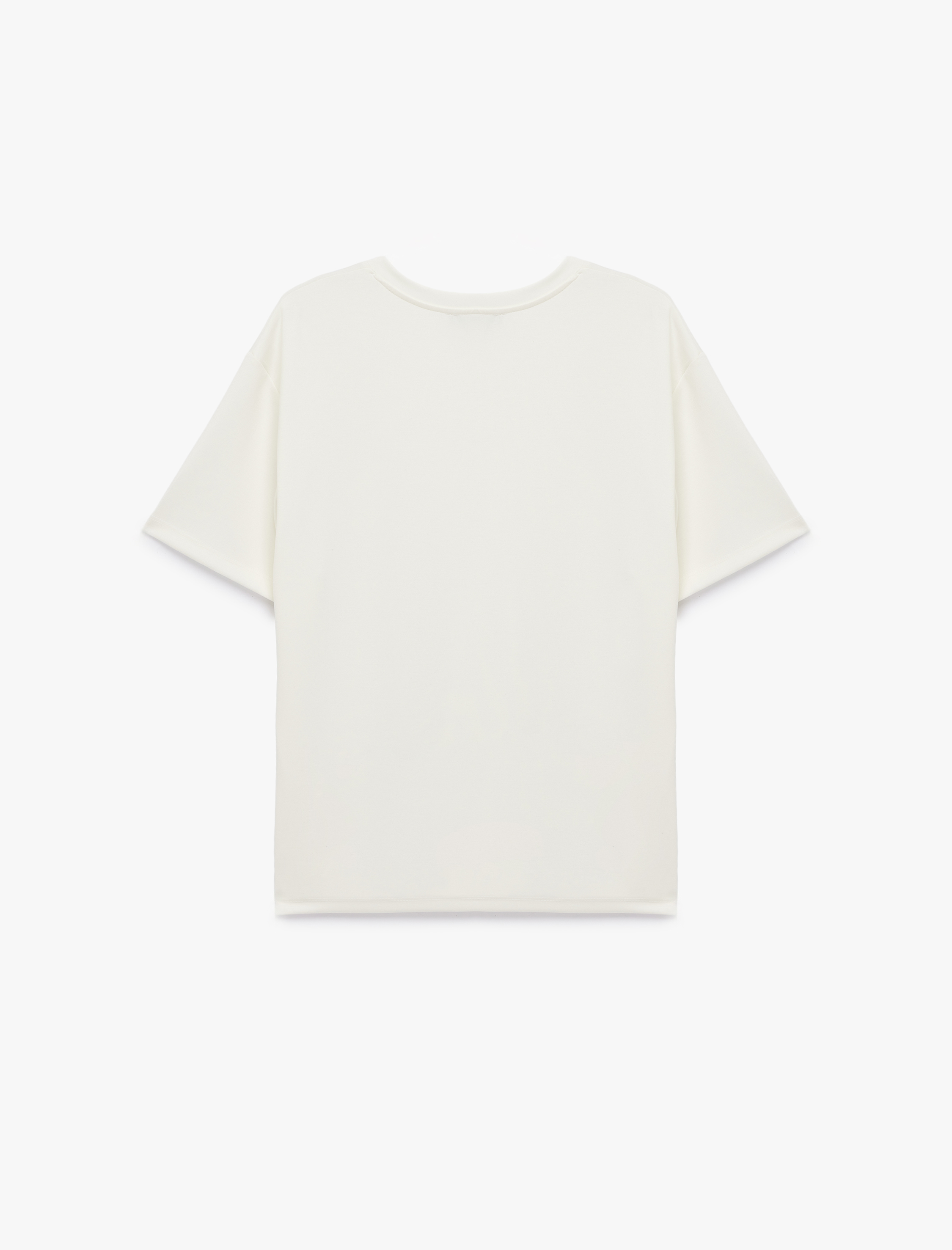   Bisiklet Yaka Rahat Kalıp Viskon Karışımlı Scuba Kumaş Kısa Kollu Tişört