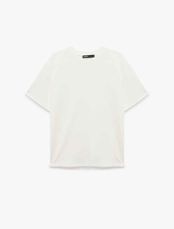  Bisiklet Yaka Rahat Kalıp Viskon Karışımlı Scuba Kumaş Kısa Kollu Tişört