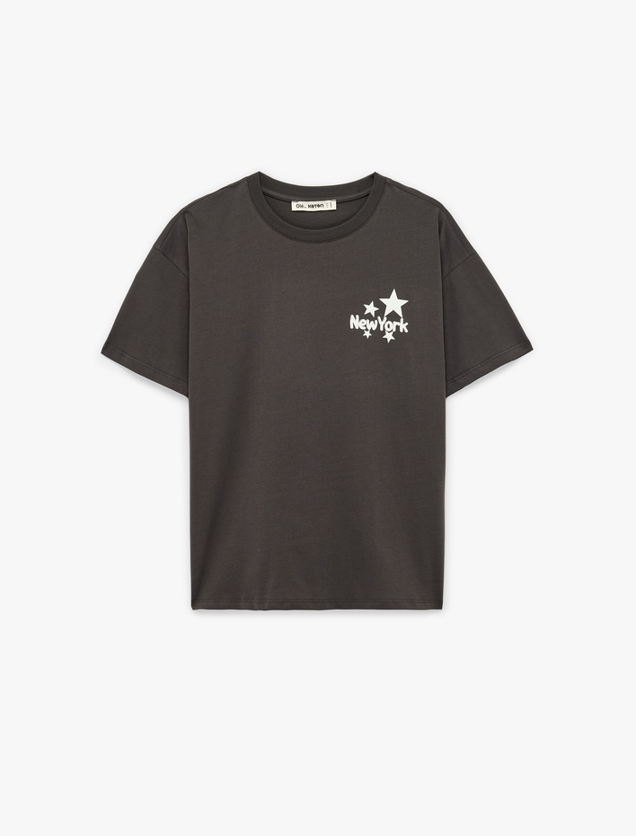  Rahat Kalıp Kısa Kollu Bisiklet Yaka Arkası Baskılı Pamuklu Tişört