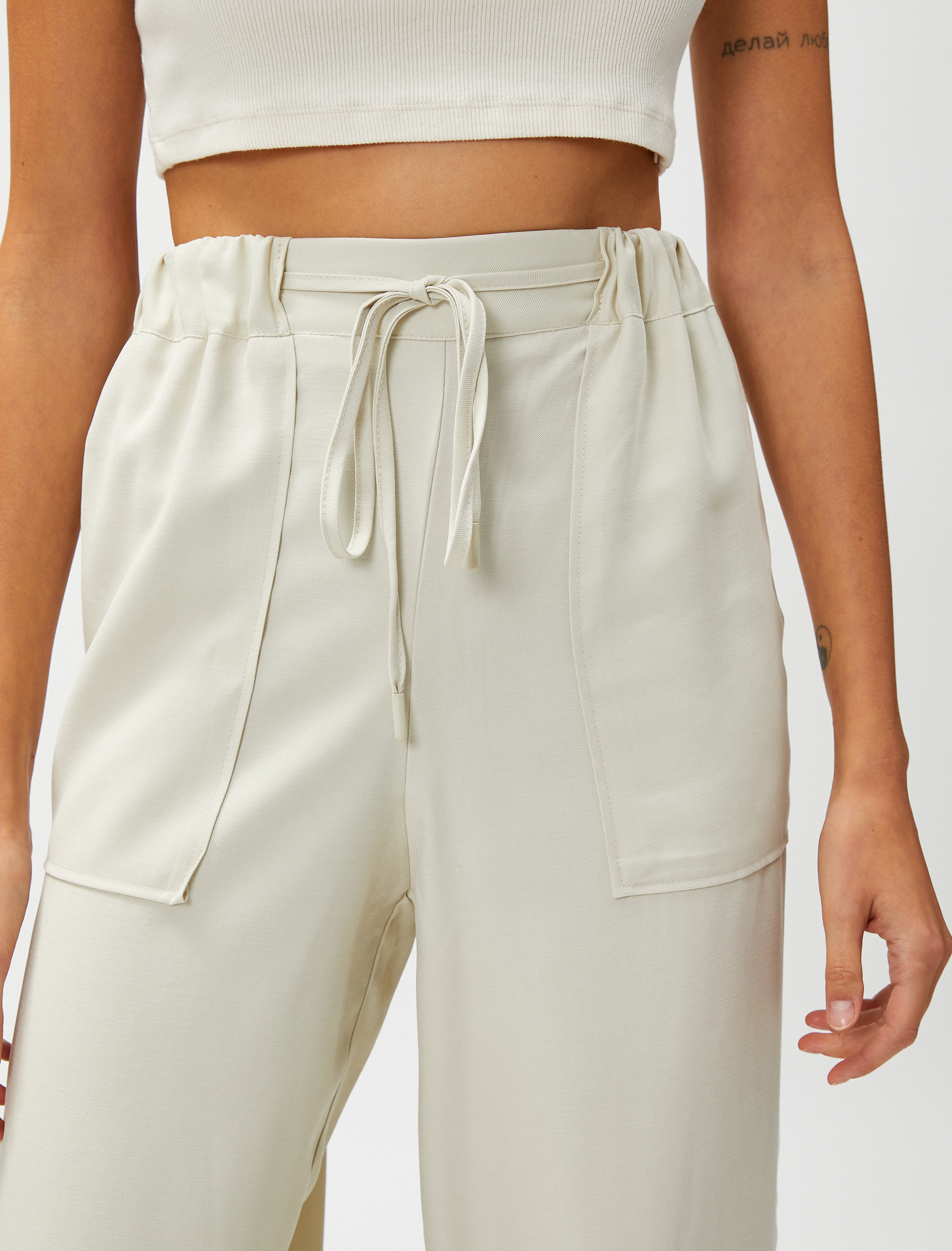   İpeksi Dokulu Rahat Pantolon Beli Bağlamalı Cepli